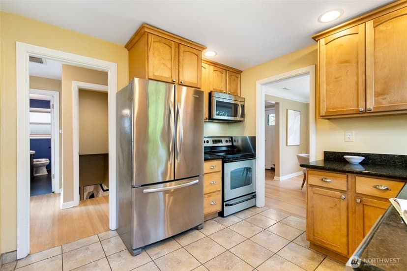 Property photo for 8106 Stone Avenue N, Seattle photo 9