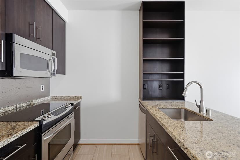 Property photo for 1026 NE 65th Street #519, Seattle photo 14