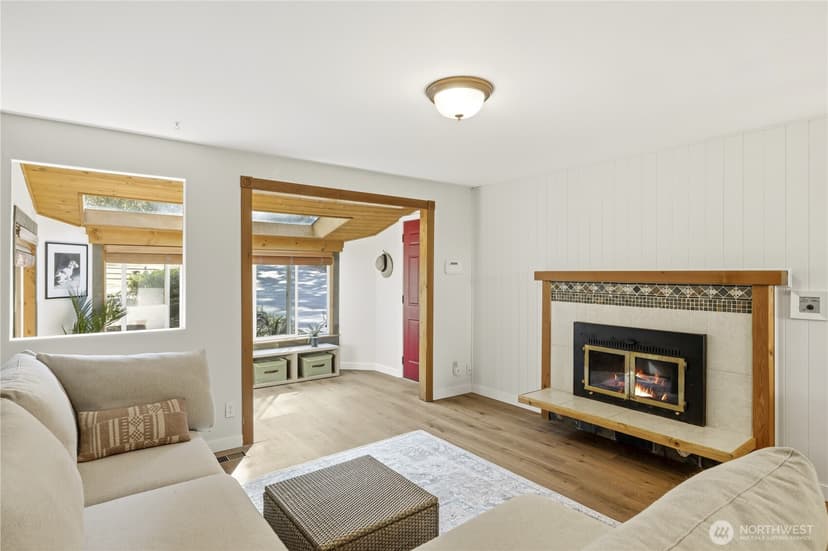 Property photo for 17304 NE 156th Street, Woodinville photo 7