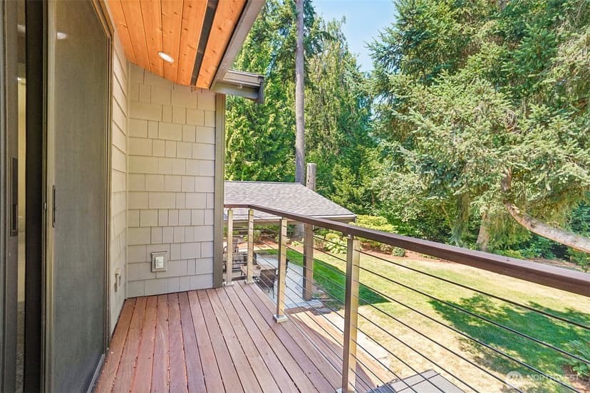 Property photo for 18448 SE 43rd Place, Issaquah photo 17