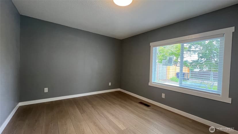 Property photo for 7643 S Ainsworth Avenue, Tacoma photo 14