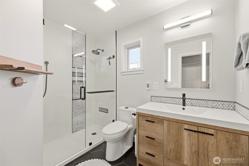 Property photo for 13112 5th Avenue E, Tacoma photo 20