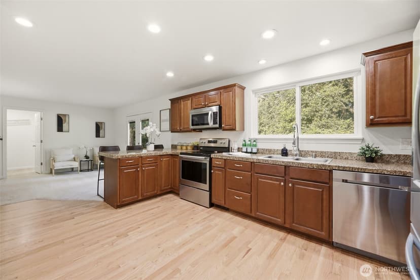 Property photo for 18815 176th Avenue NE, Woodinville photo 10
