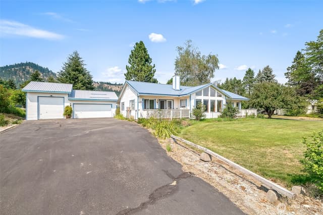 Property photo for 12320 Bergstrasse Road, Leavenworth photo 3