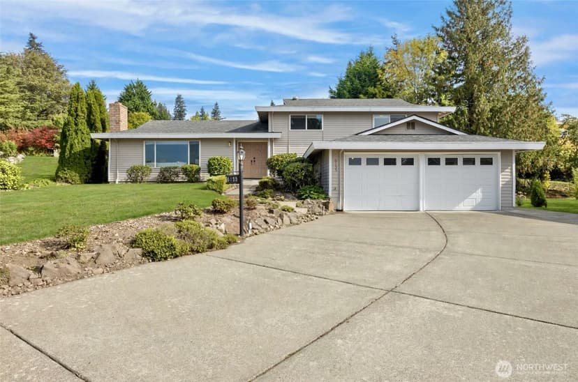 Property photo for 6155 S 125th Street, Seattle photo 2