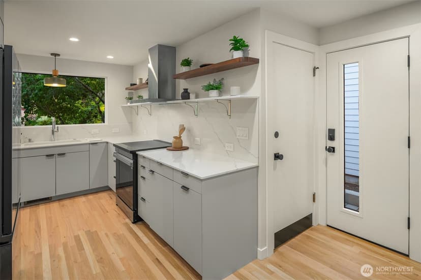 Property photo for 2314 S Forest Street, Seattle photo 11