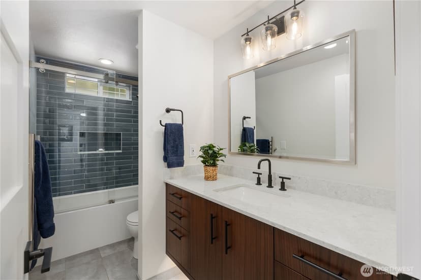 Property photo for 2527 211th Avenue E, Lake Tapps photo 19