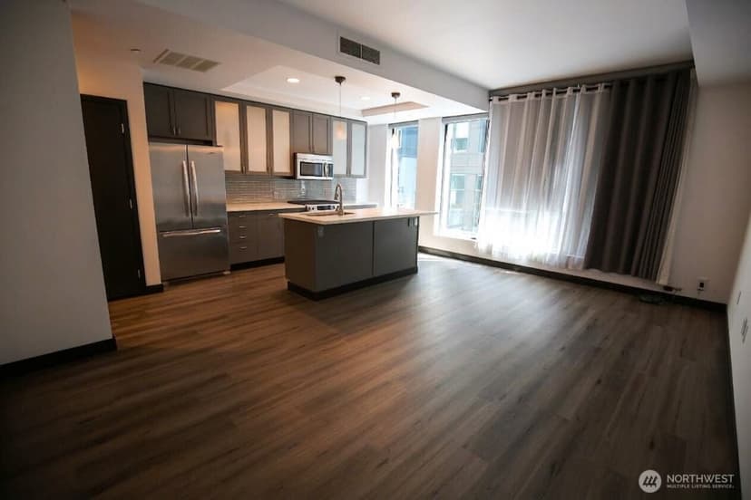 Property photo for 2716 Elliott Ave #405, Seattle photo 5