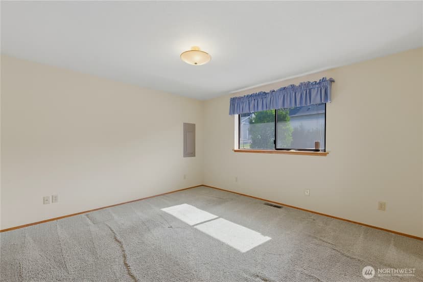 Property photo for 207 E 84th Street, Tacoma photo 24