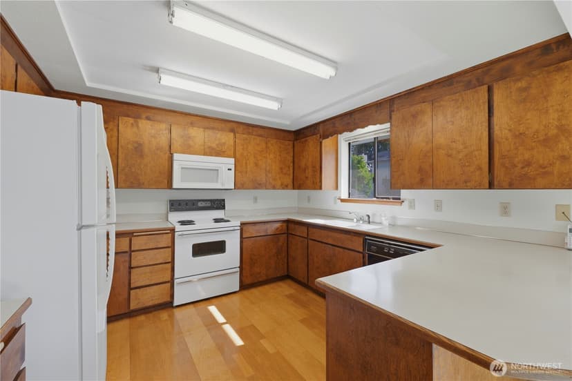 Property photo for 207 E 84th Street, Tacoma photo 11