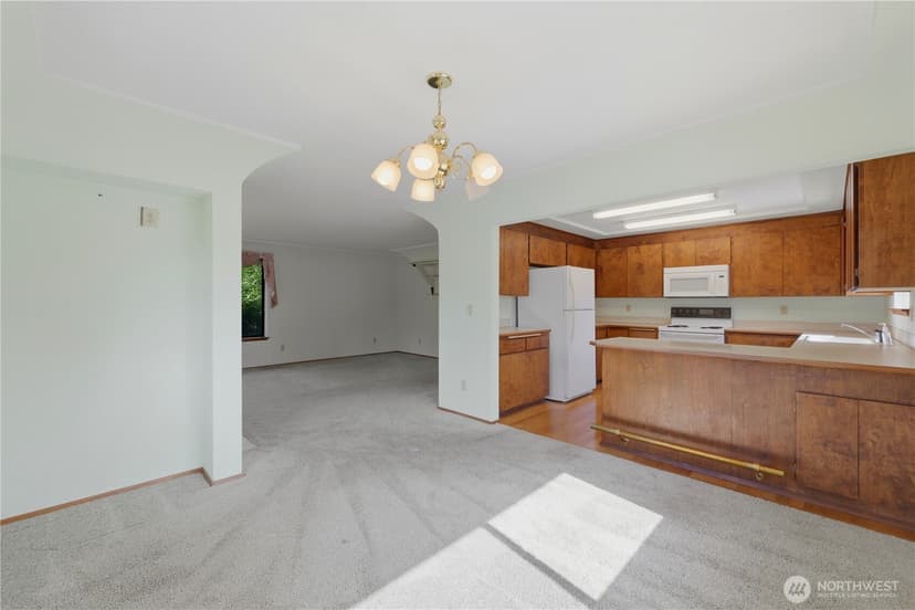 Property photo for 207 E 84th Street, Tacoma photo 10