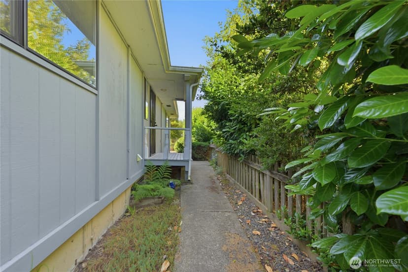 Property photo for 207 E 84th Street, Tacoma photo 37