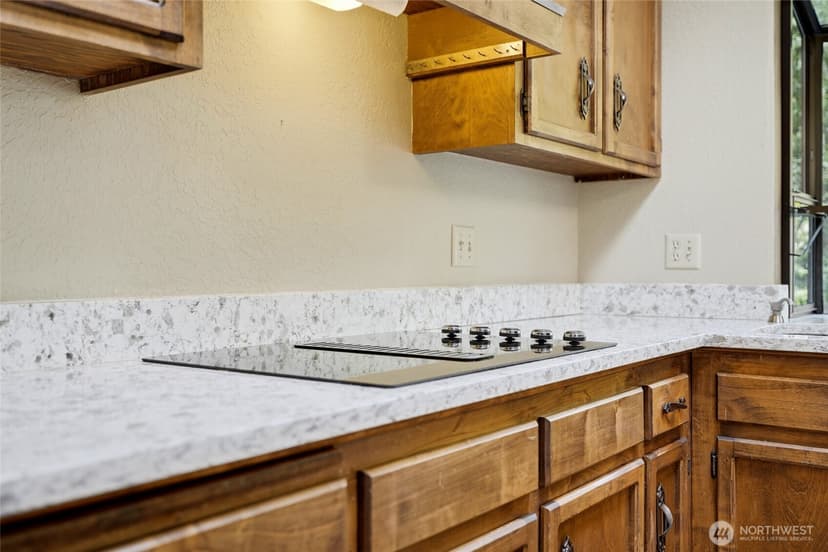 Property photo for 8530 Frederick Place, Edmonds photo 16