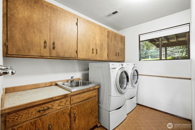 Property photo for 8530 Frederick Place, Edmonds photo 34