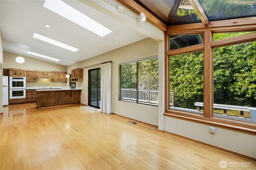 Property photo for 8530 Frederick Place, Edmonds photo 21