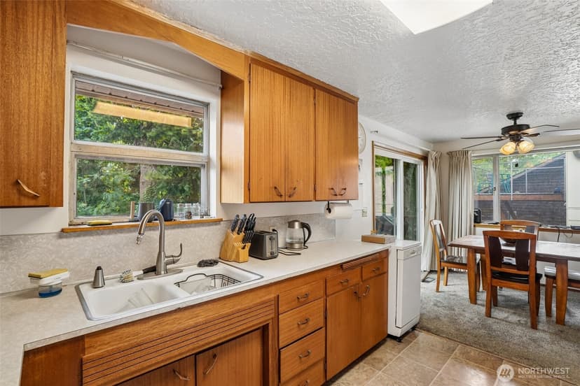 Property photo for 4151 23rd Avenue SW, Seattle photo 15