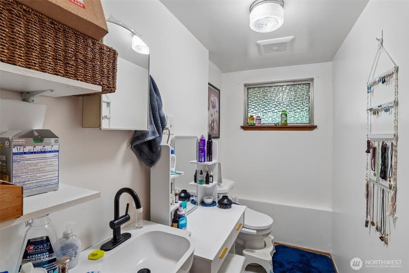 Property photo for 4151 23rd Avenue SW, Seattle photo 32