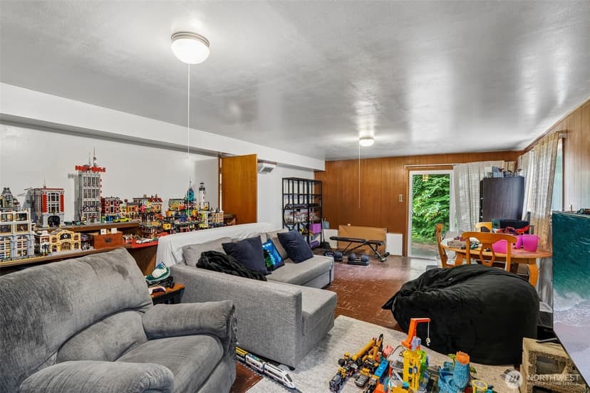 Property photo for 4151 23rd Avenue SW, Seattle photo 19