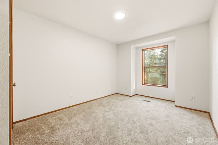 Property photo for 15931 22nd Avenue SW, Burien photo 21