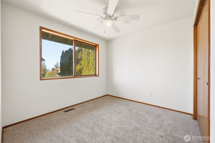 Property photo for 15931 22nd Avenue SW, Burien photo 23