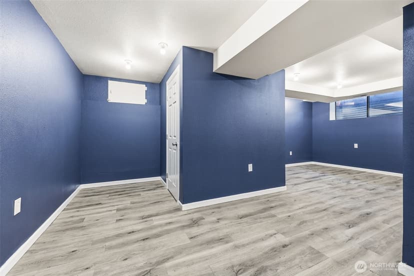 Property photo for 15931 22nd Avenue SW, Burien photo 29