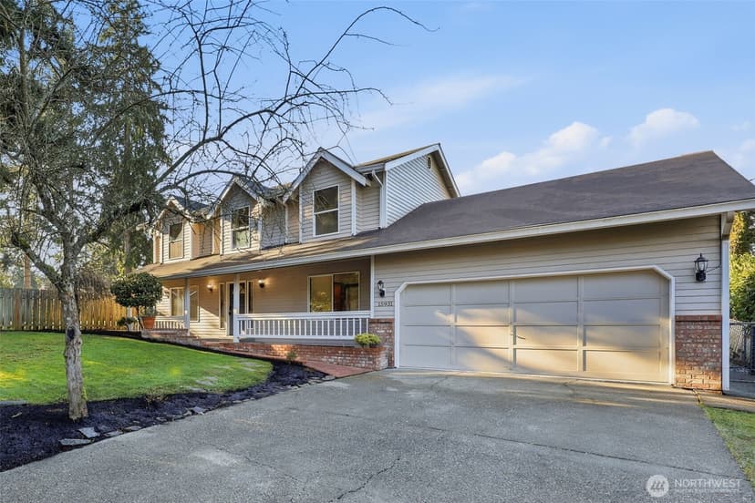 Property photo for 15931 22nd Avenue SW, Burien photo 4
