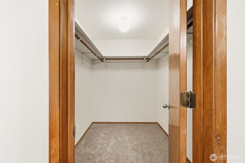 Property photo for 15931 22nd Avenue SW, Burien photo 20