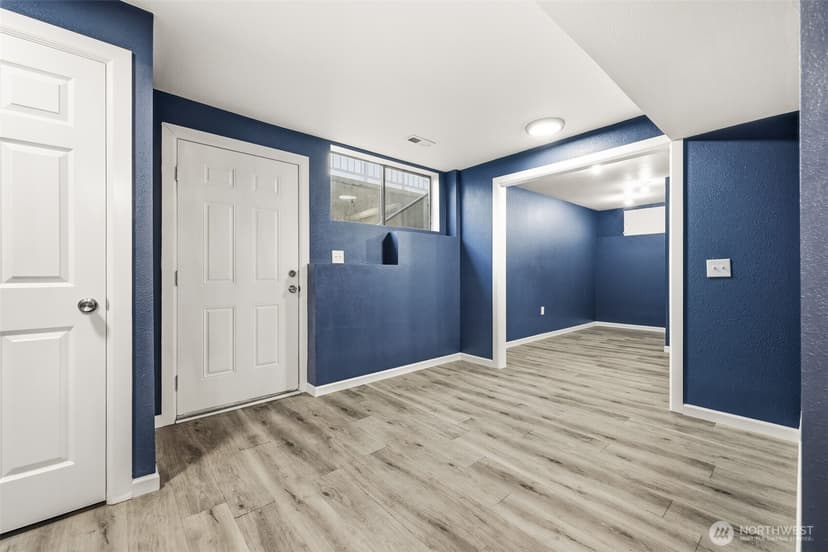 Property photo for 15931 22nd Avenue SW, Burien photo 28