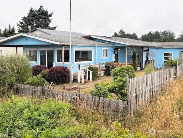 Property photo for 535 Canal Drive NE, Ocean Shores photo 20