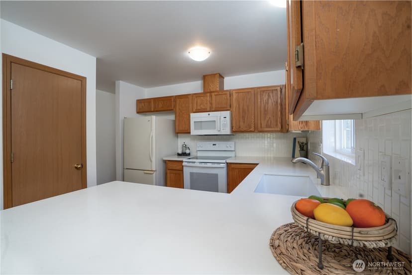 Property photo for 227 E 63rd Street, Tacoma photo 9