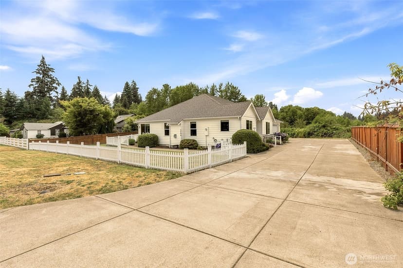 Property photo for 3204 20th Street SW, Puyallup photo 21