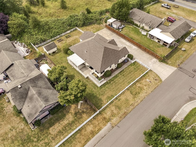 Property photo for 3204 20th Street SW, Puyallup photo 26