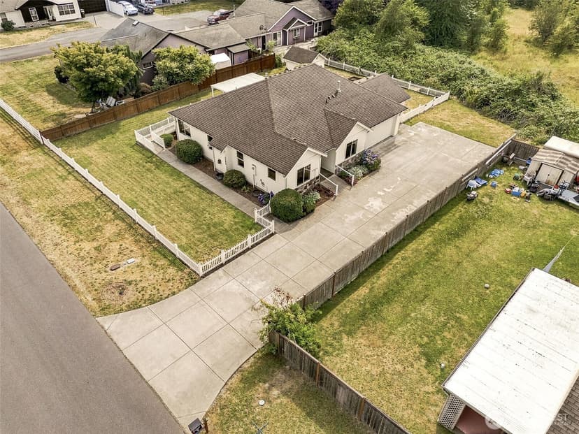 Property photo for 3204 20th Street SW, Puyallup photo 25