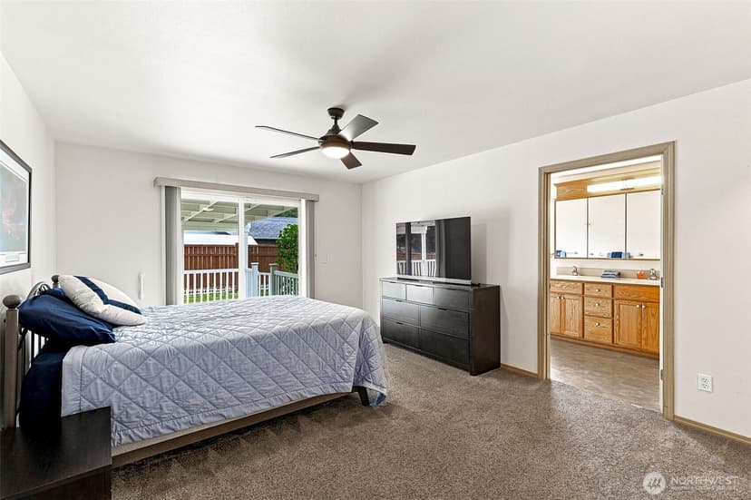 Property photo for 3204 20th Street SW, Puyallup photo 11