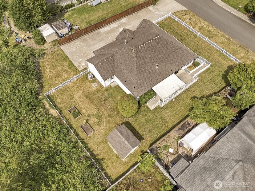 Property photo for 3204 20th Street SW, Puyallup photo 28