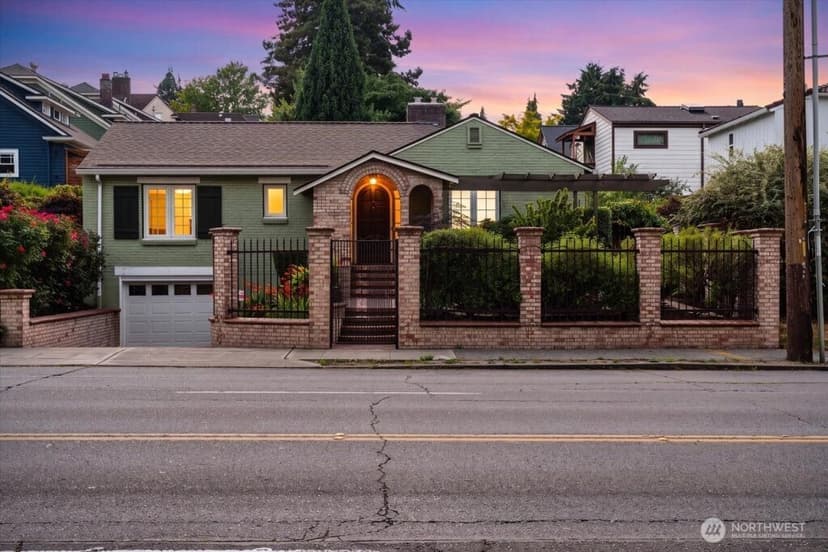 Property photo for 2459 24th Avenue E, Seattle photo 30