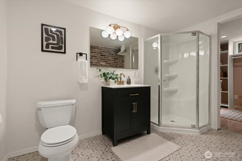 Property photo for 2459 24th Avenue E, Seattle photo 21