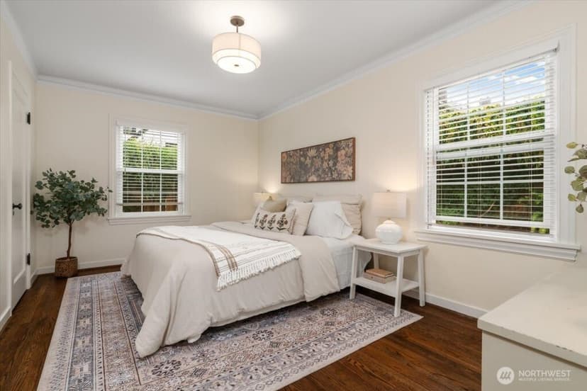 Property photo for 2459 24th Avenue E, Seattle photo 10
