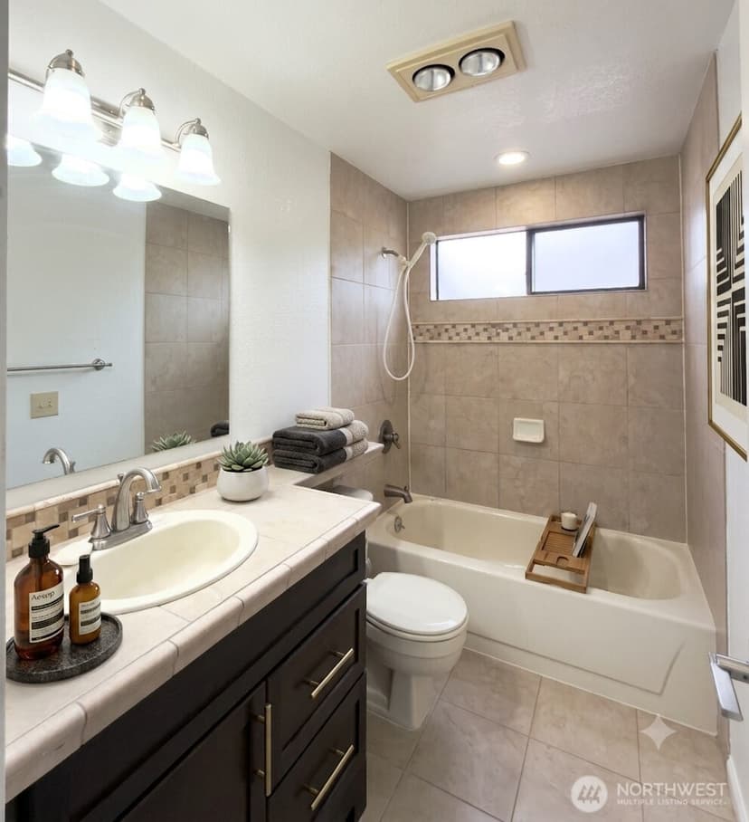 Property photo for 8013 NE 177th Court #403, Kenmore photo 8
