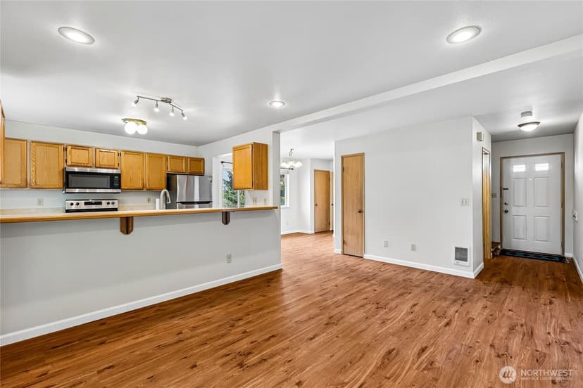 Property photo for 2110 Highland Avenue #C, Everett photo 6
