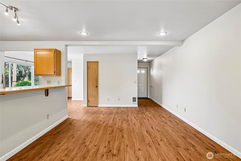 Property photo for 2110 Highland Avenue #C, Everett photo 7