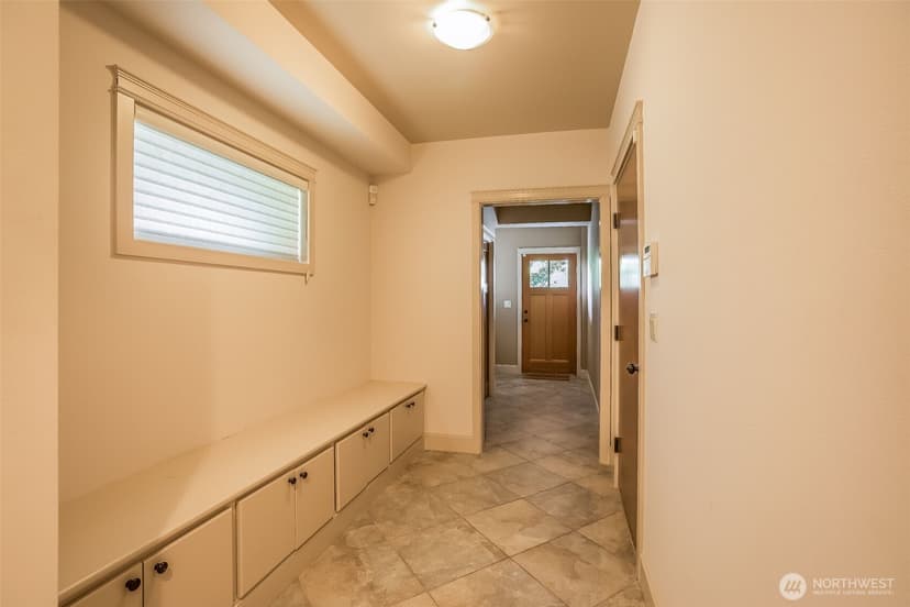 Property photo for 317 1st Street, Kirkland photo 36