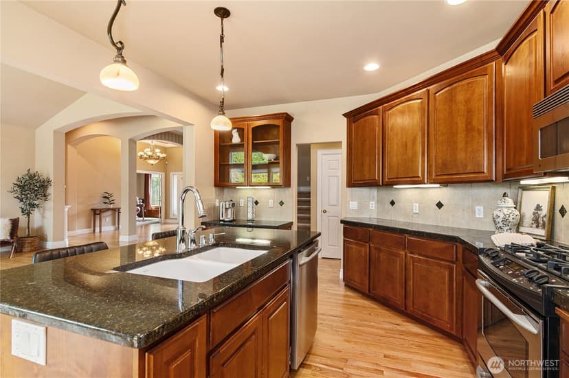 Property photo for 17112 136th Avenue Ct E, Puyallup photo 16