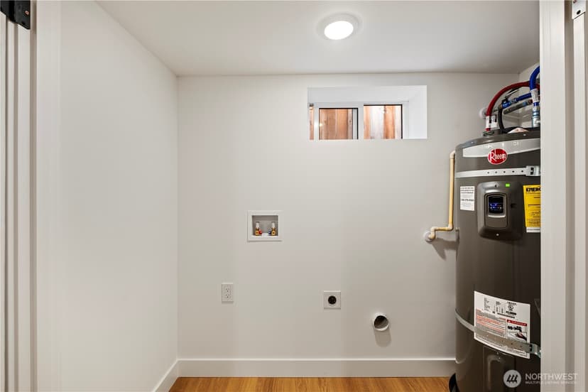 Property photo for 869 S 40th Street, Tacoma photo 33