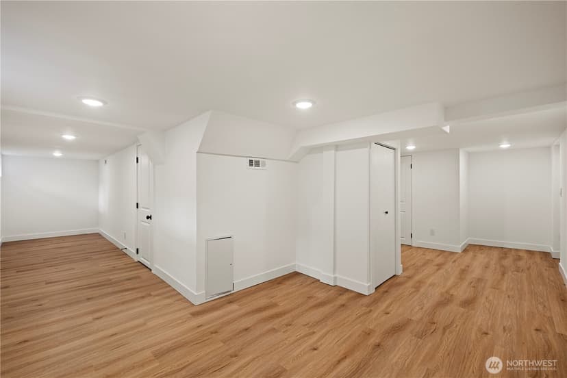 Property photo for 869 S 40th Street, Tacoma photo 30