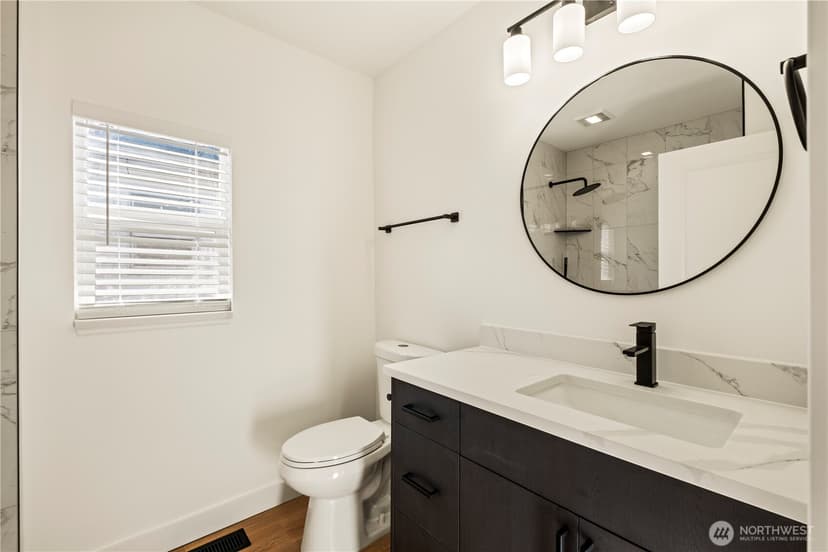 Property photo for 869 S 40th Street, Tacoma photo 14