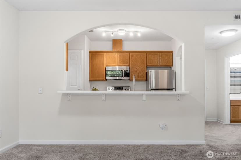 Property photo for 2420 Grand Avenue #101, Everett photo 14