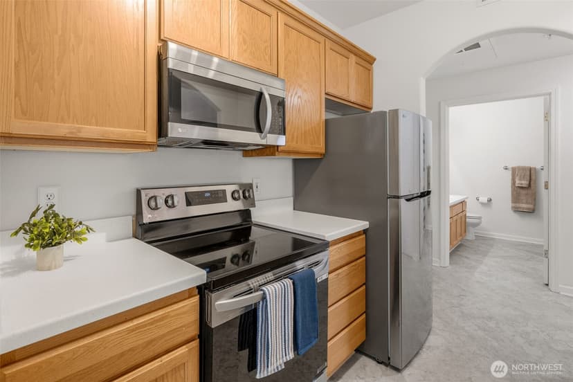 Property photo for 2420 Grand Avenue #101, Everett photo 9