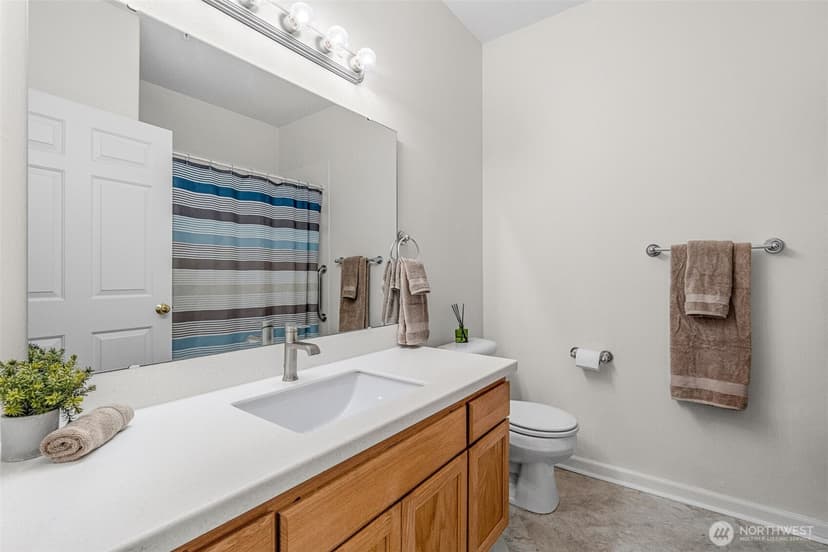 Property photo for 2420 Grand Avenue #101, Everett photo 19
