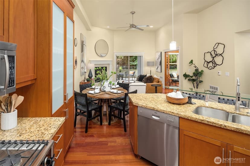 Property photo for 3150 W Government Way #105, Seattle photo 7